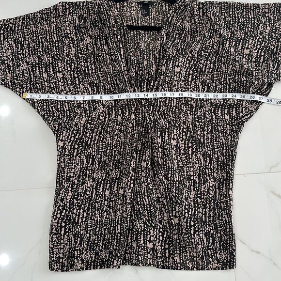 H&M Top/Kimono Woman Black & White Short Sleeves Sz 8 - Picture 10 of 12